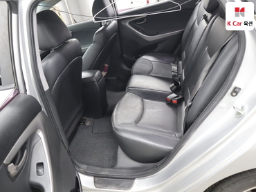 2011 - hyundai avante