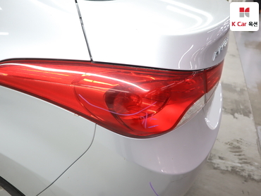 2011 - hyundai avante