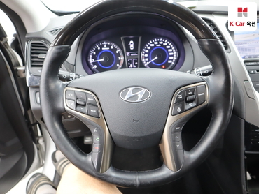 2012 - hyundai grandeur
