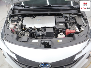 2021 - toyota prius