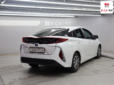 2021 - toyota prius