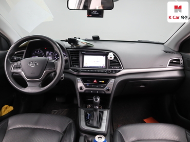 2016 - hyundai avante