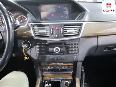 2010 - mercedes-benz e300
