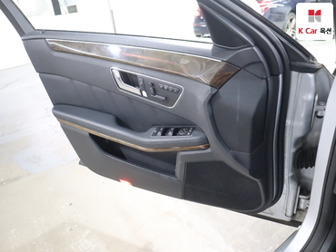 2010 - mercedes-benz e300