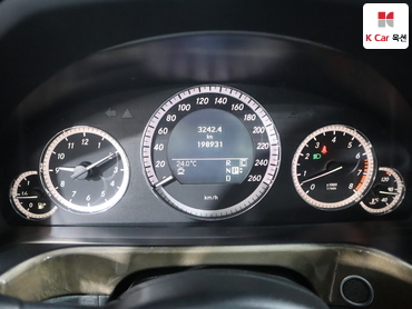 2010 - mercedes-benz e300