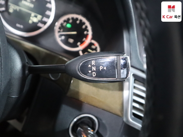 2010 - mercedes-benz e300