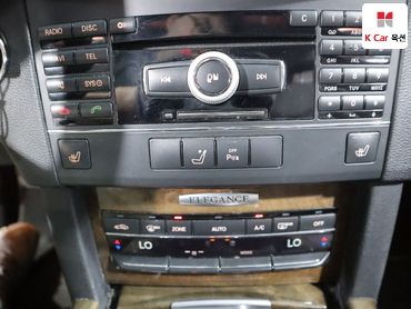 2010 - mercedes-benz e300