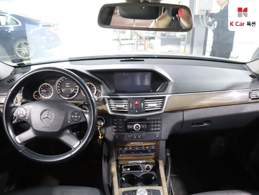 2010 - mercedes-benz e300