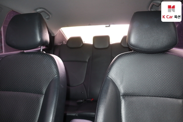 2011 - hyundai accent