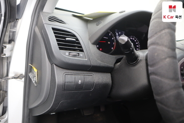 2011 - hyundai accent