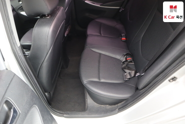 2011 - hyundai accent