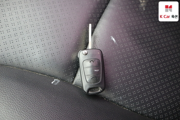 2011 - hyundai accent