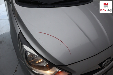 2011 - hyundai accent