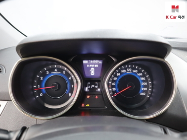 2012 - hyundai avante