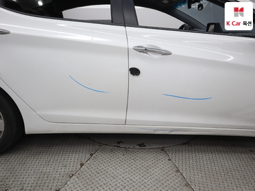 2012 - hyundai avante