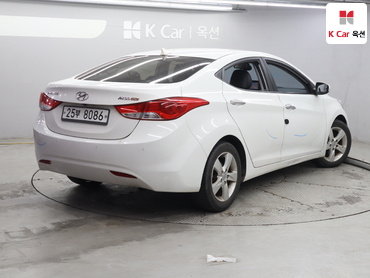 2012 - hyundai avante