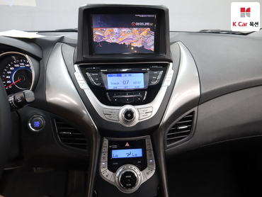 2012 - hyundai avante