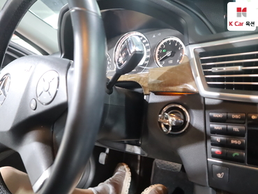 2011 - mercedes-benz e300
