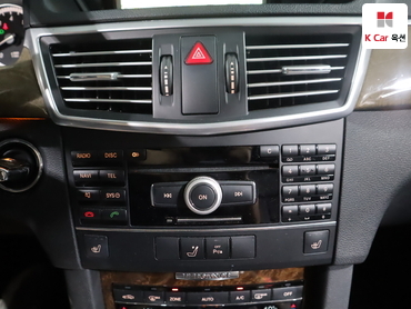 2011 - mercedes-benz e300