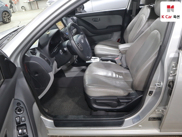 2010 - hyundai avante