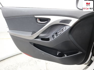 2012 - hyundai avante
