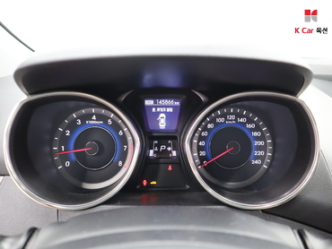 2012 - hyundai avante