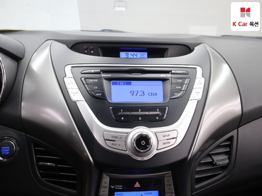 2012 - hyundai avante