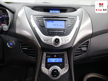 2012 - hyundai avante
