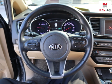 2020 - kia carnival