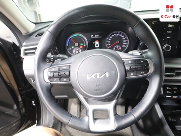 2023 - kia k5