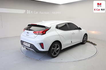 2019 - hyundai veloster