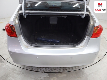 2010 - hyundai avante