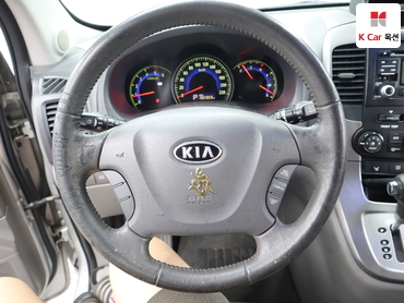 2011 - kia carnival