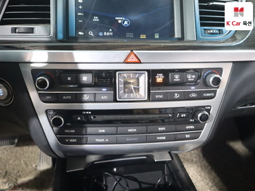 2017 - genesis g80