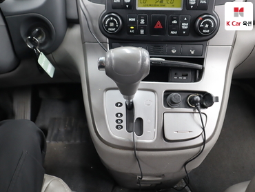 2011 - kia carnival