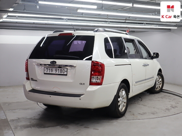 2011 - kia carnival