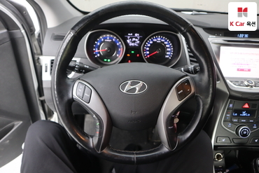 2015 - hyundai avante