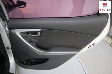 2015 - hyundai avante