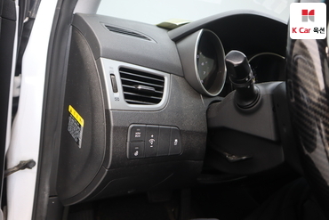 2016 - hyundai avante