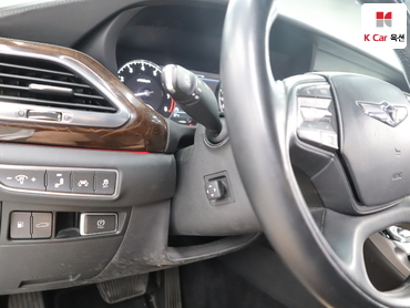 2018 - genesis eq900