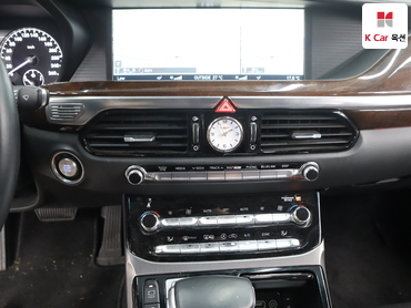 2018 - genesis eq900