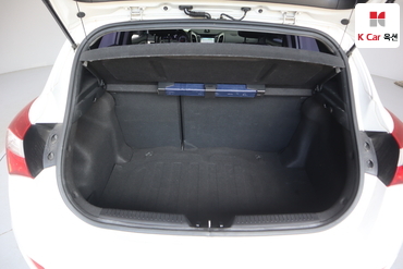 2013 - hyundai i30