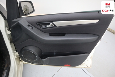2011 - mercedes-benz b200