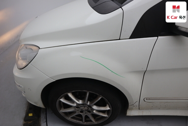 2011 - mercedes-benz b200