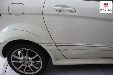 2011 - mercedes-benz b200