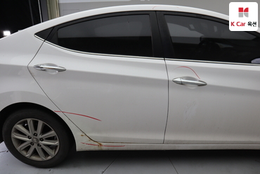 2015 - hyundai avante