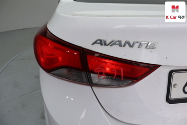 2015 - hyundai avante