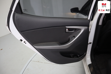 2015 - hyundai avante
