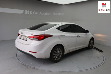 2015 - hyundai avante