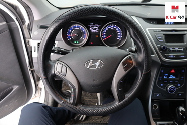 2015 - hyundai avante